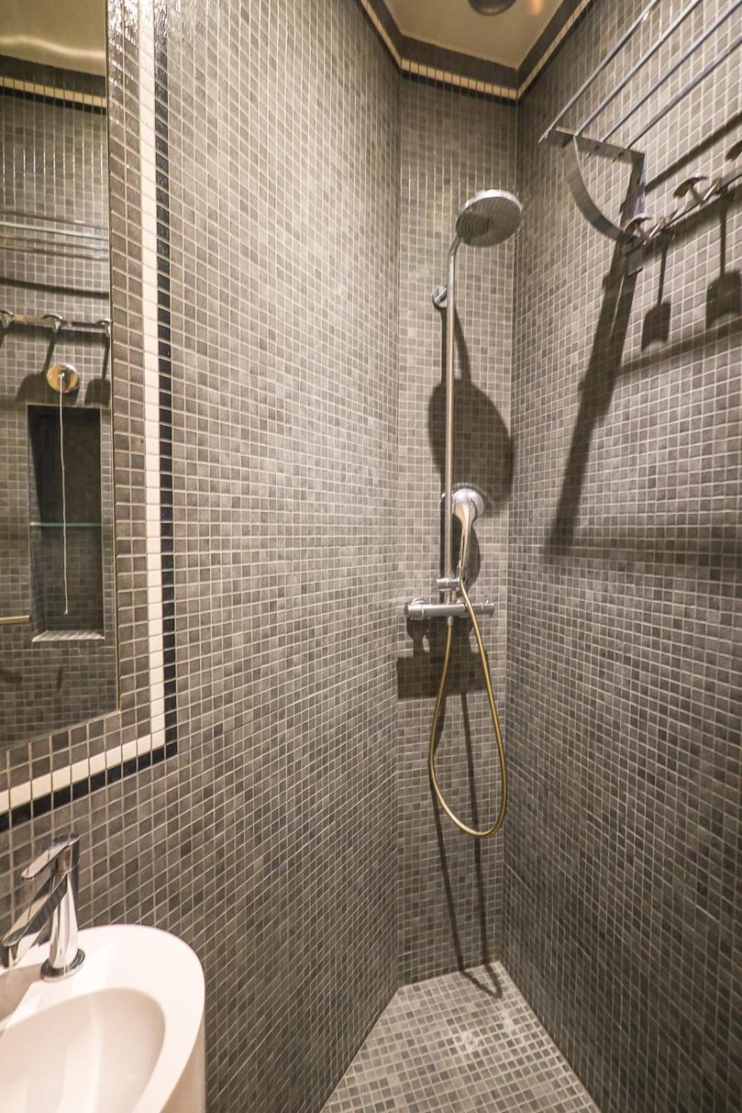 Elegant Appartement Climatise De 65 M2 Avec 2 Ch Párizs Kültér fotó